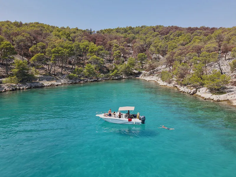 alquiler de barco sin licencia en Sant Carles de la Ràpita, Cataluña
